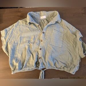 Pink lily green cropped shirt- M